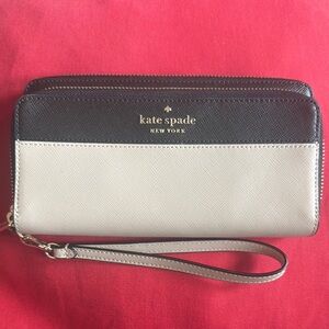 Kate Spade Black and Cream Women's Wallet